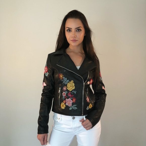 Romeo & Juliet Couture Jackets & Blazers - Romeo & Juliet Couture Embroidered Moto Sz M